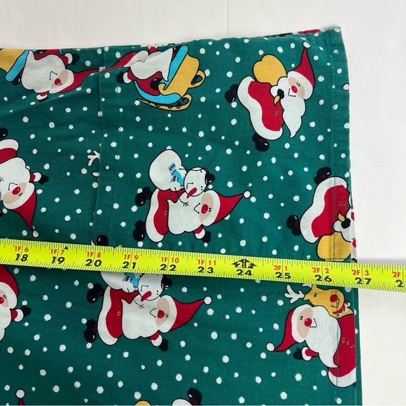 LIFE Women’s Christmas Scrub Top Sz Large Multi Color Short Sleeves Pockets - Picture 8 of 8